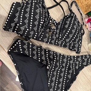 Cupshe Black and White Patterned Bikini